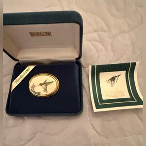 Rare Handpainted Hummingbird Brooch - Gold and Green